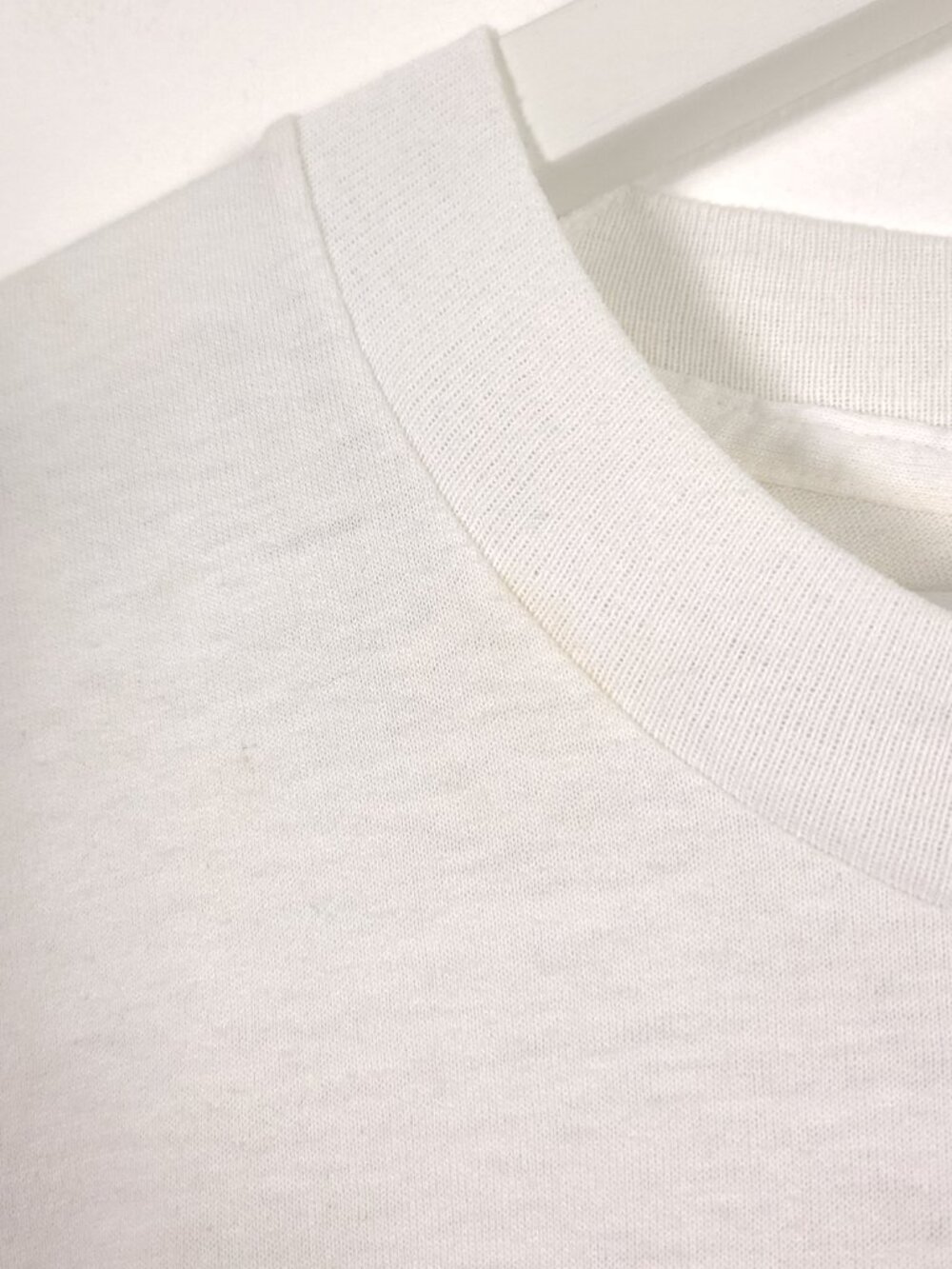 Vintage Graphic Tee - Picture 4 of 10